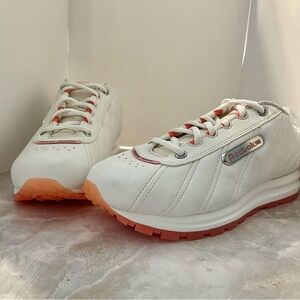 Reebok classic running shoe. Sneakers vintage. RB 412 FLU. Women’s US size 8.5